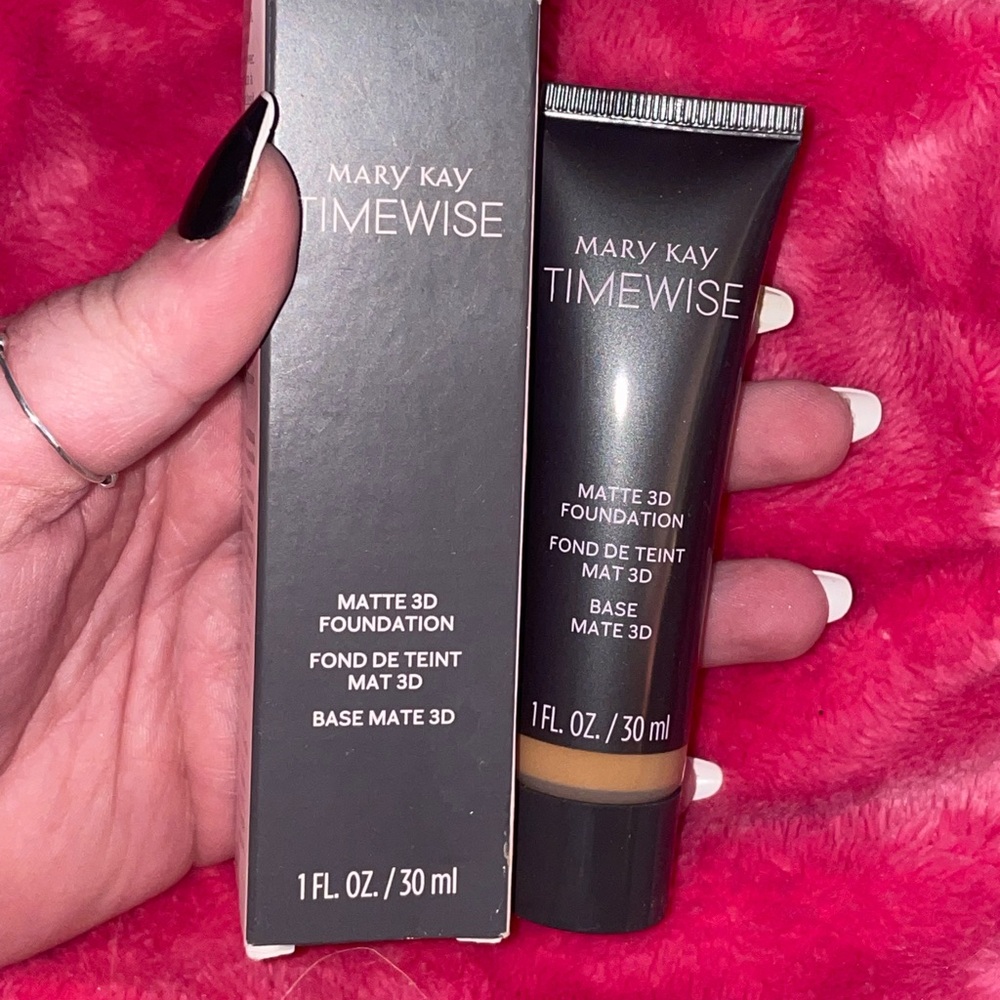 Mary Kay TimeWise Matte 3D Foundation - Bronze W130